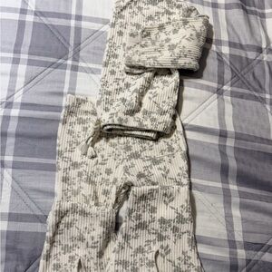 Jessica Simpson Floral Ribbed Lounge Pants in Cream and Sage